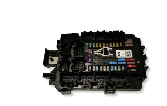 Tesla Model S Fuse module 103440900A