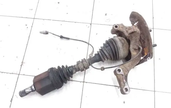 Nissan X-Trail T31 Front wheel hub spindle knuckle 