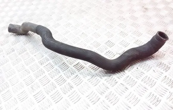 Volvo XC90 Engine coolant pipe/hose