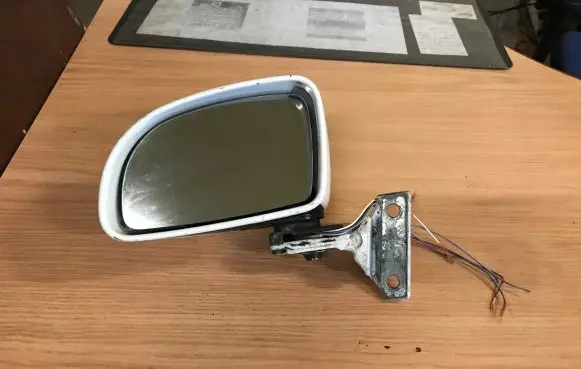 Volkswagen New Beetle Front door electric wing mirror