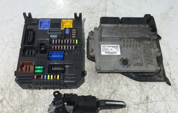 Engine ECU kit and lock set