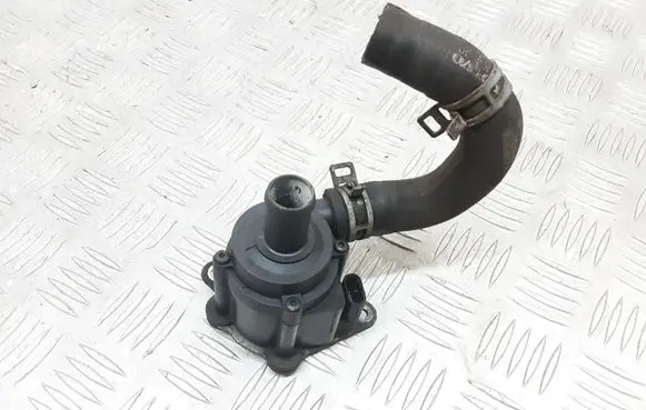 Volvo XC90 Electric auxiliary coolant/water pump 31338211