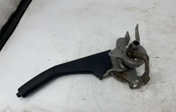 Mitsubishi L200 Handbrake/parking brake lever assembly