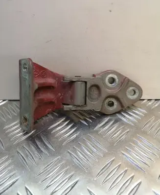 Renault Master II Front door lower hinge 353526D
