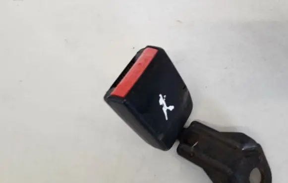 Nissan Almera Rear seatbelt buckle