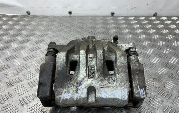 Toyota RAV 4 (XA50) Front brake caliper