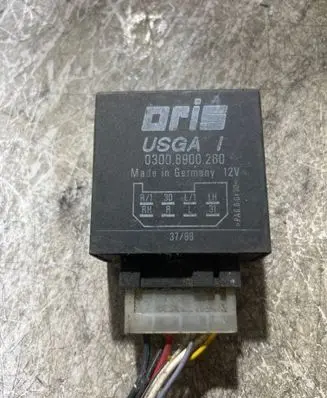 Mercedes-Benz C W202 Tow bar relay 03008900260