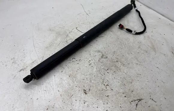 Audi Q3 F3 Tailgate/trunk strut/damper 83A827851A