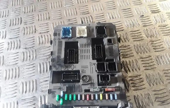 Peugeot 307 Comfort/convenience module 9660105680