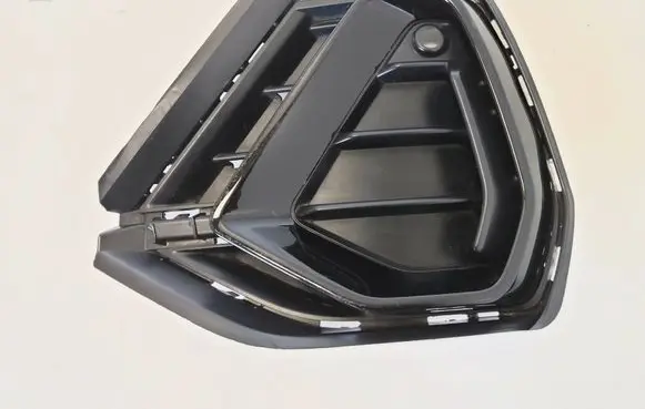 Audi Q3 F3 Front bumper lower grill AU32603 33A807681D 83A807681D