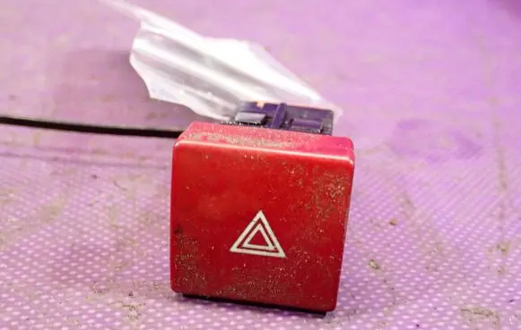 Peugeot Partner Hazard light switch 