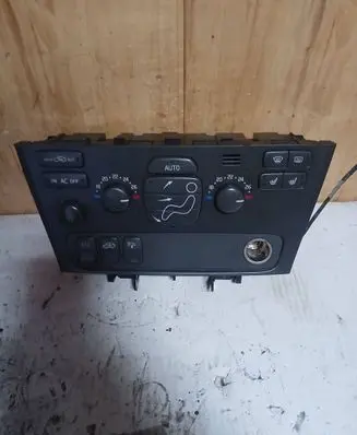 Volvo V70 Climate control unit 9452368 7923 00W38E90