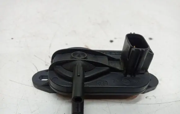 Volvo V70 Exhaust gas pressure sensor 3M5A5L200AB