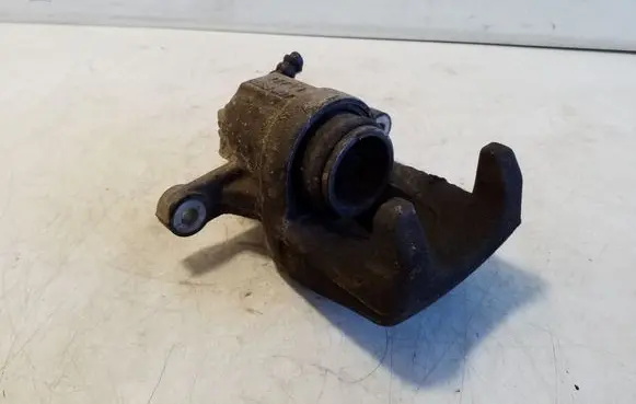Nissan Navara D23 Rear brake caliper 819585M07