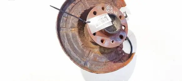 Opel Astra H Rear wheel hub