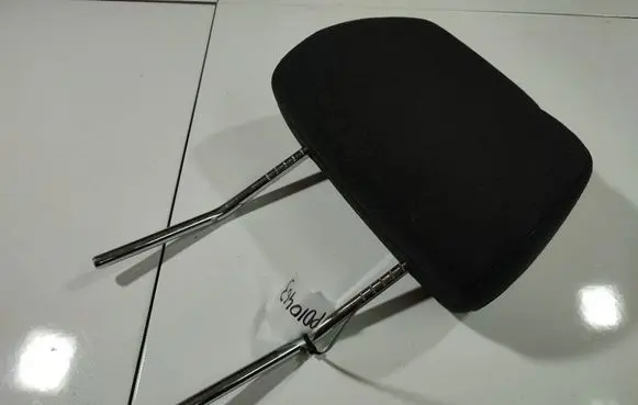 Opel Astra H Front seat headrest 