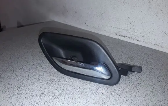 BMW 5 E39 Front door interior handle 8226050