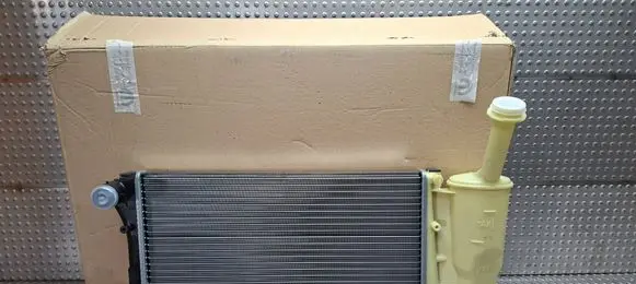 Fiat Panda II Coolant radiator S26337239 6001073369