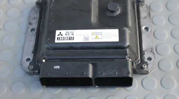 Mitsubishi Outlander Engine control unit/module 1860B8102757001291