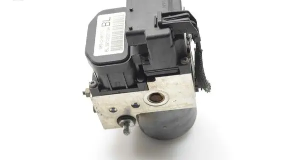 KIA Sorento ABS Pump 589103E310