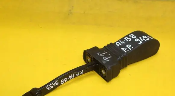 Audi A4 S4 B8 8K Front door check strap stopper 8K0