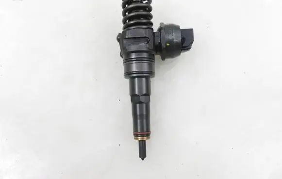 Volkswagen Transporter - Caravelle T5 Fuel injector 0414720210 07Z130073F