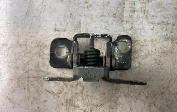Chrysler 300 - 300C Rear door upper hinge
