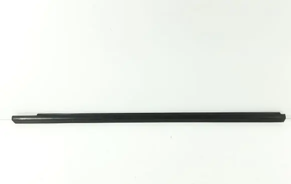 Mitsubishi Colt Rubber seal front door window/glass 9405000091