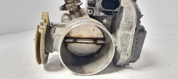 Audi A4 S4 B5 8D Throttle valve 078133063a