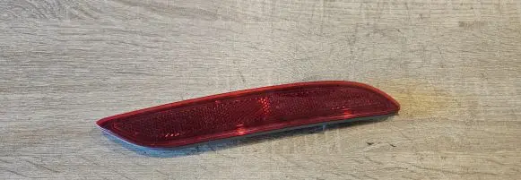 Chrysler Pacifica Rear tail light reflector 68230394AA