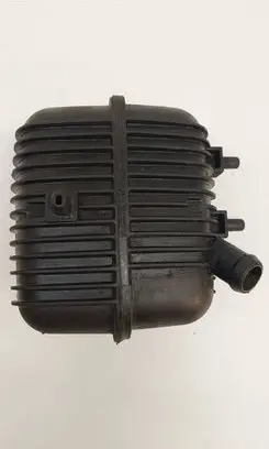 Vacuum air tank