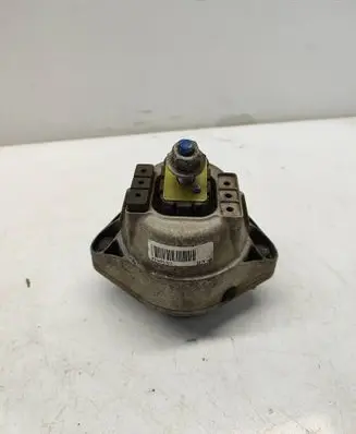Chevrolet Camaro Engine mount bracket P23425127 3476