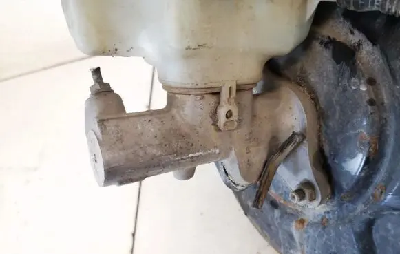 Skoda Octavia Mk2 (1Z) Master brake cylinder 1k0945489a