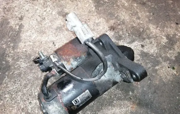 Mazda 6 Starter motor R2AH M001T30971