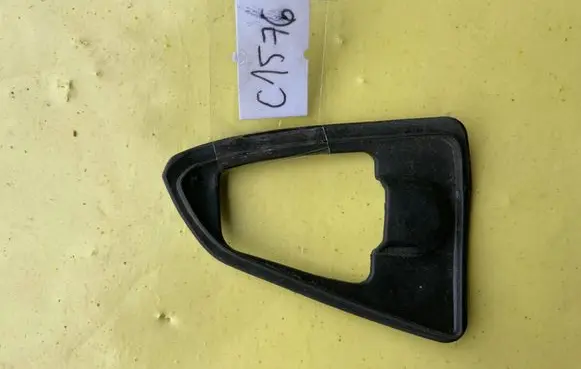 Mercedes-Benz C AMG W204 Other front door trim element A2047660605