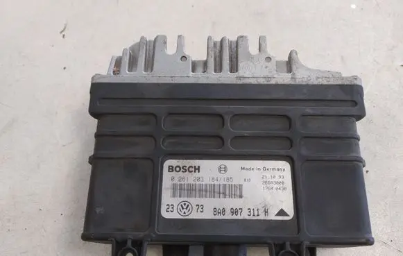 Volkswagen Golf III Engine control unit/module 8A0907311H 0261203184185