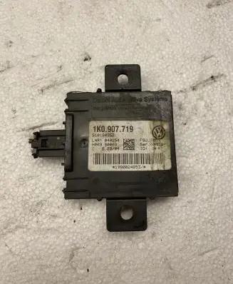 Volkswagen Golf V Alarm control unit/module 1K0907719