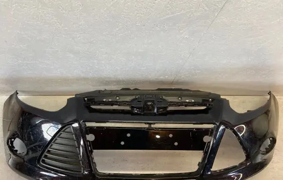 Ford Focus Front bumper BM5117757A 0097A D114B