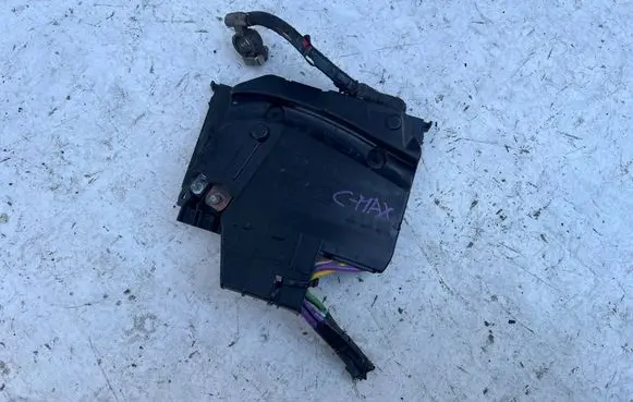 Ford Grand C-MAX Fuse module AV6T14A067BC