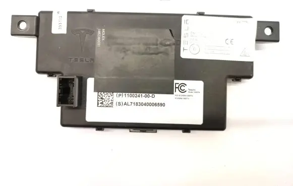 Tesla Model 3 Door central lock control unit/module 110024100D AL7183040006590 1089774