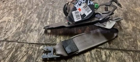 Volvo XC90 Third row seat belt 8686636