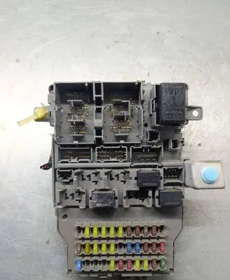 Honda Accord Fuse module Lg0P7QY7 121603