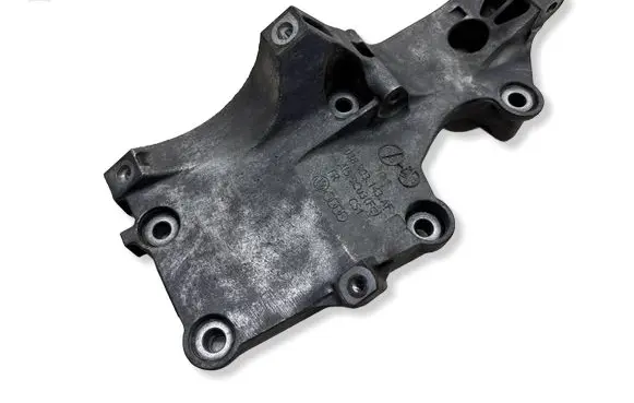 Volkswagen Touran I Generator/alternator bracket 038903143AF