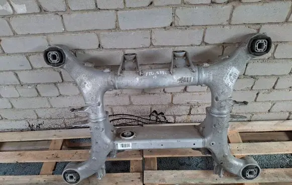 BMW 5 F10 F11 Rear subframe 6793801 25882823 6793802