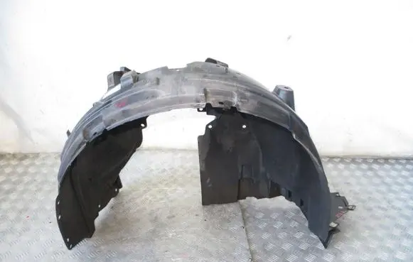 Nissan Qashqai Front arch 