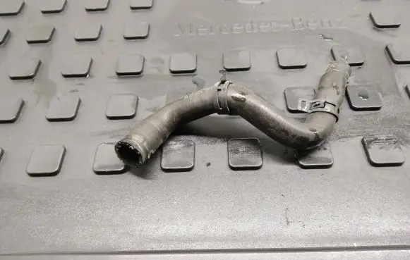 Mercedes-Benz A W176 Engine coolant pipe/hose A2465010258