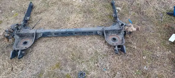 Renault Trafic III (X82) Rear axle beam 93868595