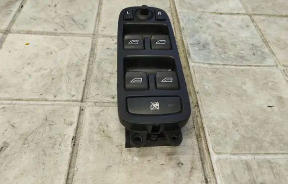 Volvo V50 Electric window control switch 30795081 03451700