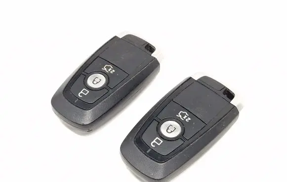 Ford Mondeo MK V Ignition key/card 