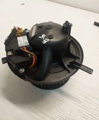 Volkswagen PASSAT B6 Heater blower motor/fan resistor 3C0907521 2468105381 987651G